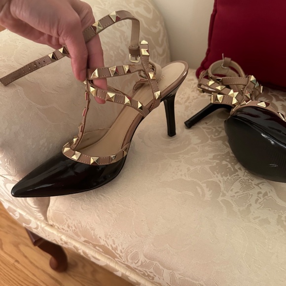 BCBGeneration pumps with decals (black and beige) - Picture 2 of 6